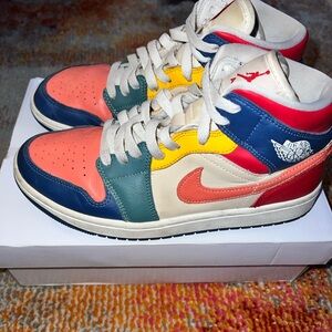 Wmns Air Jordan 1 Mid SE 'Multi-Color' (2022)